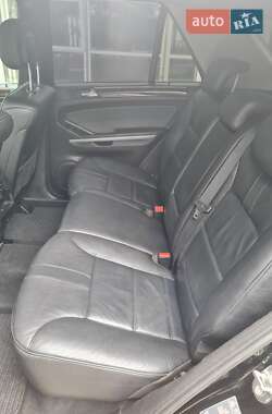 Внедорожник / Кроссовер Mercedes-Benz M-Class 2011 в 