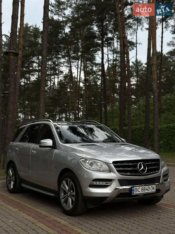 Внедорожник / Кроссовер Mercedes-Benz M-Class 2011 в Львове