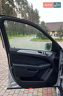 Внедорожник / Кроссовер Mercedes-Benz M-Class 2011 в 