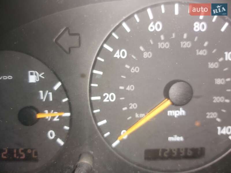 Внедорожник / Кроссовер Mercedes-Benz M-Class 2002 в Черновцах