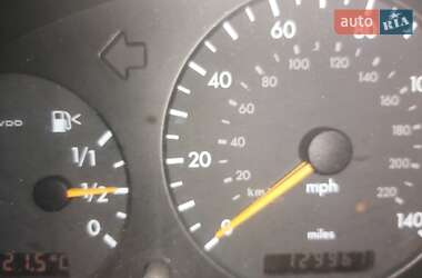 Внедорожник / Кроссовер Mercedes-Benz M-Class 2002 в 