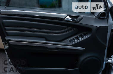Позашляховик / Кросовер Mercedes-Benz M-Class 2011 в 