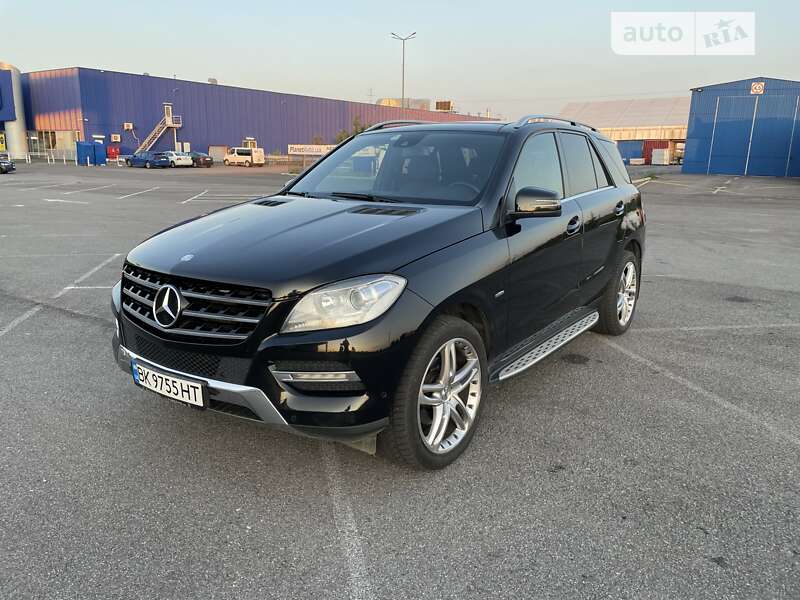 Mercedes-Benz M-Class 2011