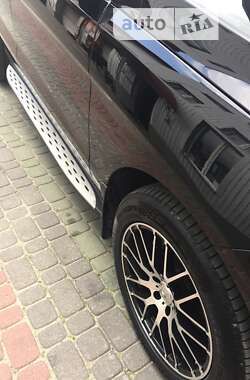 Внедорожник / Кроссовер Mercedes-Benz M-Class 2012 в 