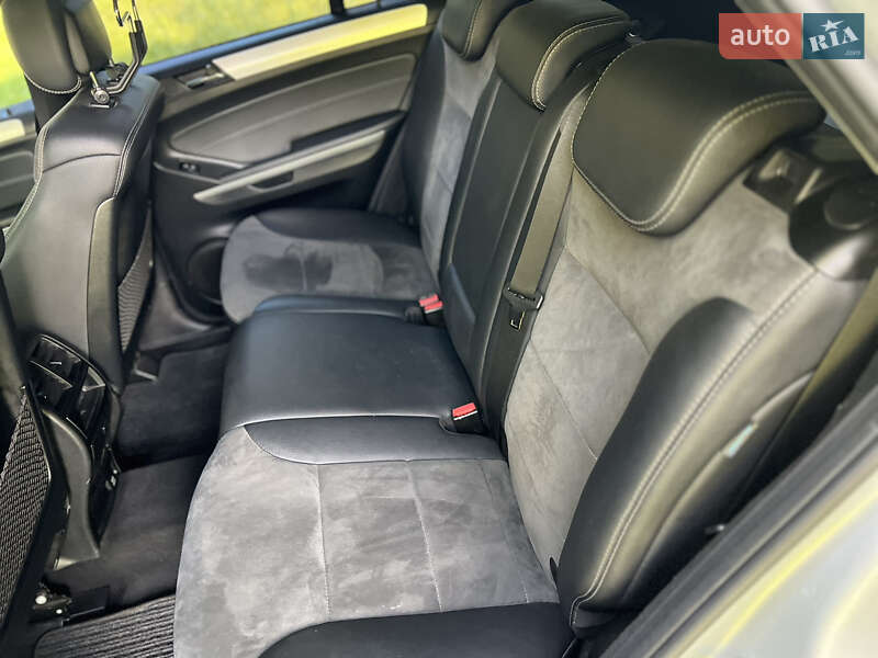 Внедорожник / Кроссовер Mercedes-Benz M-Class 2010 в Межгорье