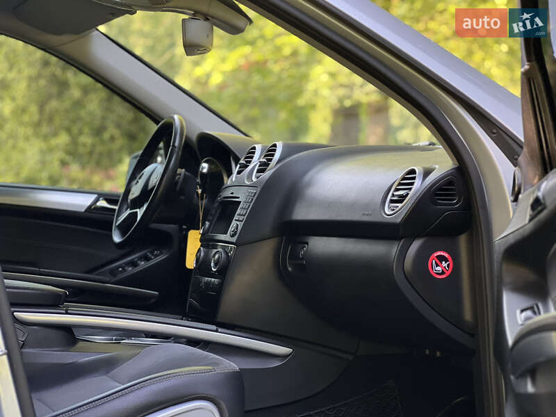 Внедорожник / Кроссовер Mercedes-Benz M-Class 2010 в Межгорье