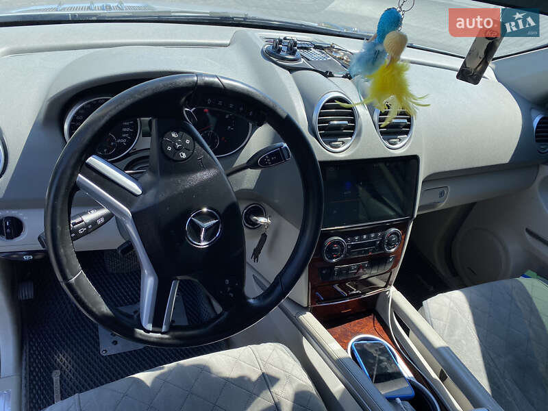 Внедорожник / Кроссовер Mercedes-Benz M-Class 2006 в Одессе