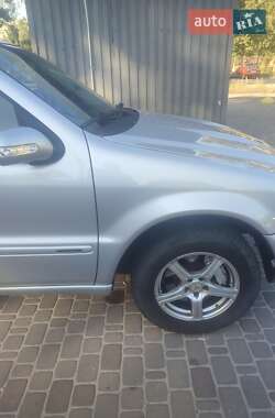 Внедорожник / Кроссовер Mercedes-Benz M-Class 2004 в Броварах