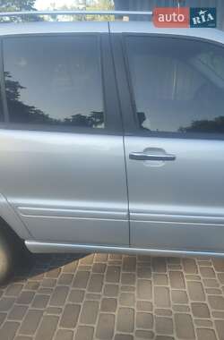 Внедорожник / Кроссовер Mercedes-Benz M-Class 2004 в Броварах