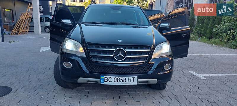 Внедорожник / Кроссовер Mercedes-Benz M-Class 2009 в Львове