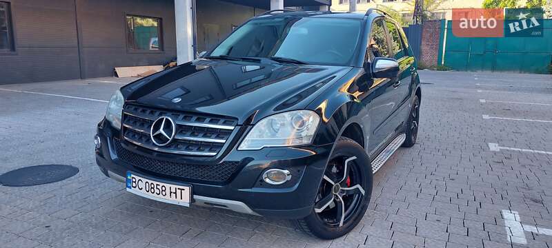 Внедорожник / Кроссовер Mercedes-Benz M-Class 2009 в Львове