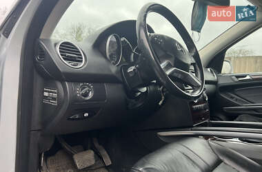 Внедорожник / Кроссовер Mercedes-Benz M-Class 2009 в 