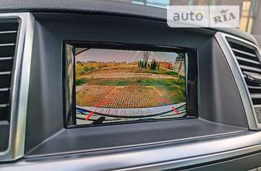 Внедорожник / Кроссовер Mercedes-Benz M-Class 2013 в 