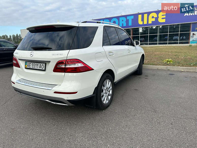 Внедорожник / Кроссовер Mercedes-Benz M-Class 2013 в Кривом Роге