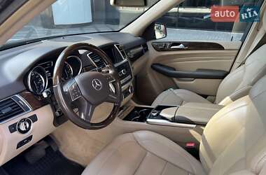 Внедорожник / Кроссовер Mercedes-Benz M-Class 2012 в 