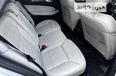Позашляховик / Кросовер Mercedes-Benz M-Class 2015 в 