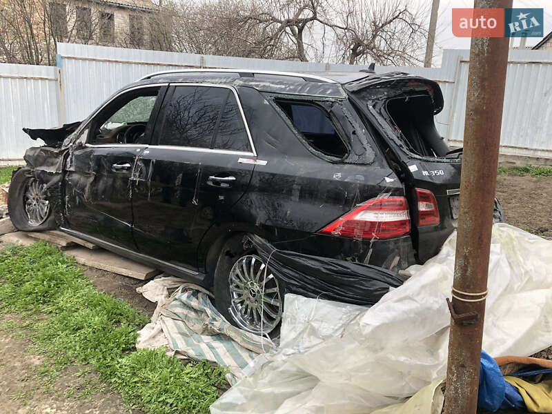 Позашляховик / Кросовер Mercedes-Benz M-Class 2013 в Запоріжжі фото 12 Позашляховик / Кросовер Mercedes-Benz M-Class 2013 в Запоріжжі