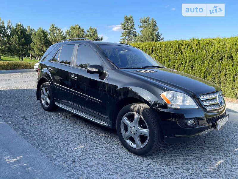 Внедорожник / Кроссовер Mercedes-Benz M-Class 2007 в 