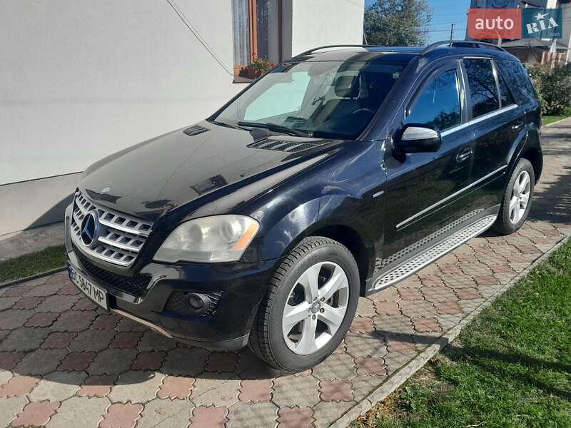 Mercedes-Benz M-Class 2010