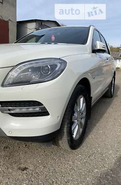 Внедорожник / Кроссовер Mercedes-Benz M-Class 2012 в Черновцах