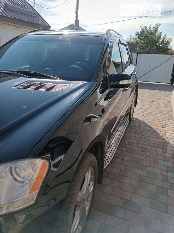 Внедорожник / Кроссовер Mercedes-Benz M-Class 2007 в Новоукраинке