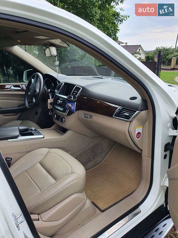 Позашляховик / Кросовер Mercedes-Benz M-Class 2012 в Сторожинці
