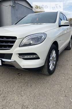 Внедорожник / Кроссовер Mercedes-Benz M-Class 2012 в Черновцах