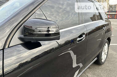 Внедорожник / Кроссовер Mercedes-Benz M-Class 2013 в 