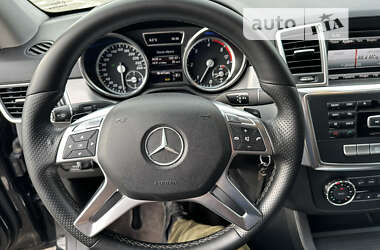 Внедорожник / Кроссовер Mercedes-Benz M-Class 2013 в 