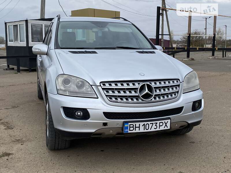 Внедорожник / Кроссовер Mercedes-Benz M-Class 2005 в Одессе фото 11 Внедорожник / Кроссовер Mercedes-Benz M-Class 2005 в Одессе