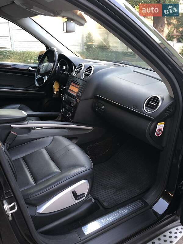 Внедорожник / Кроссовер Mercedes-Benz M-Class 2010 в Харькове