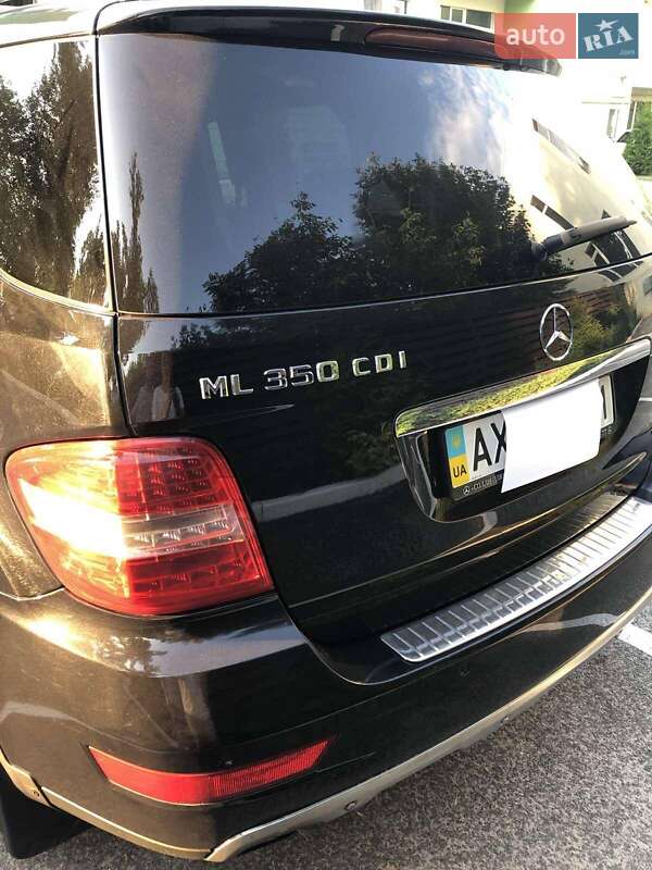 Внедорожник / Кроссовер Mercedes-Benz M-Class 2010 в Харькове