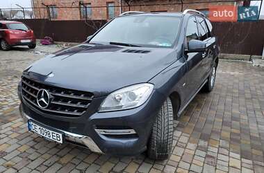 Внедорожник / Кроссовер Mercedes-Benz M-Class 2011 в Черновцах