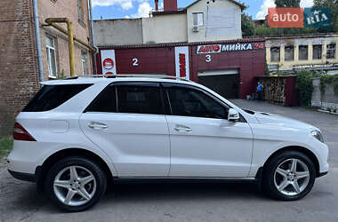 Внедорожник / Кроссовер Mercedes-Benz M-Class 2014 в 