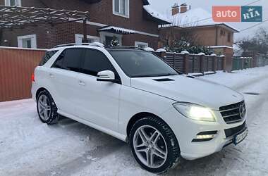 Внедорожник / Кроссовер Mercedes-Benz M-Class 2015 в Киеве