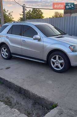 Внедорожник / Кроссовер Mercedes-Benz M-Class 2009 в Ахтырке