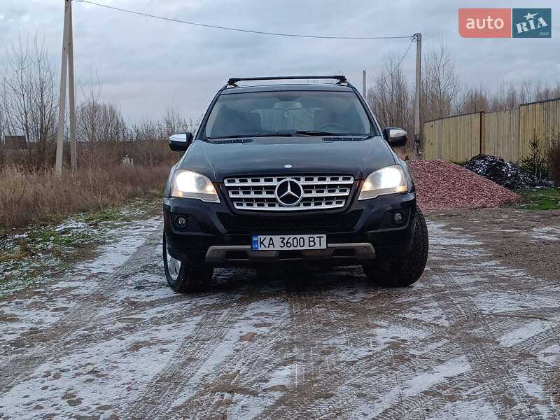 Внедорожник / Кроссовер Mercedes-Benz M-Class 2008 в Киеве