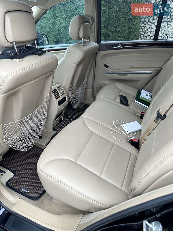 Внедорожник / Кроссовер Mercedes-Benz M-Class 2011 в Тернополе