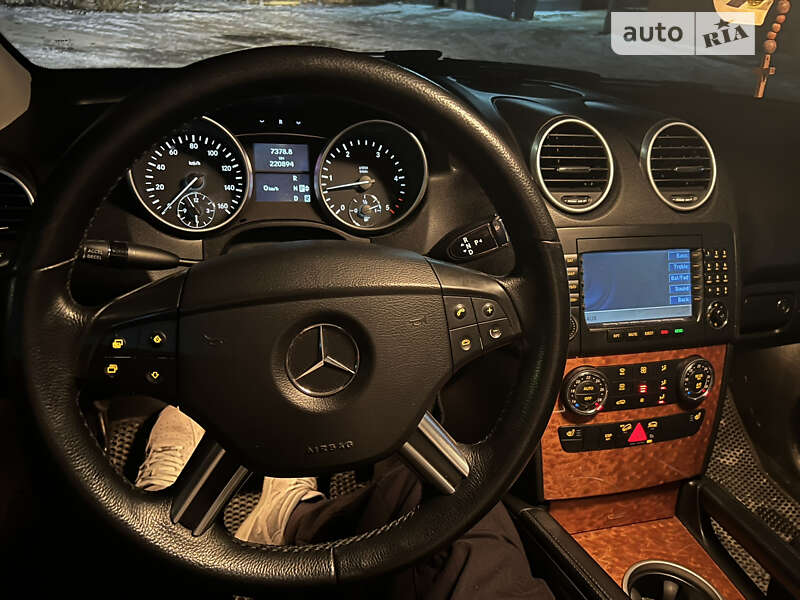 Позашляховик / Кросовер Mercedes-Benz M-Class 2008 в Буковеле