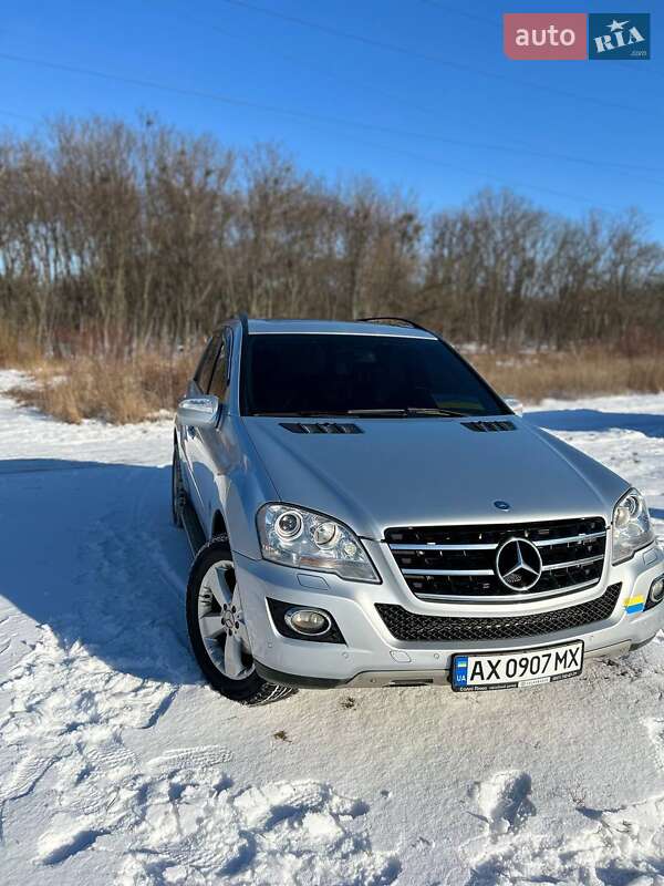 Внедорожник / Кроссовер Mercedes-Benz M-Class 2010 в Харькове