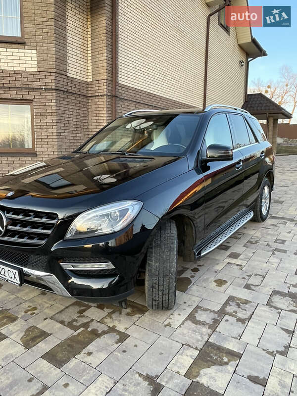 Внедорожник / Кроссовер Mercedes-Benz M-Class 2013 в Сторожинце