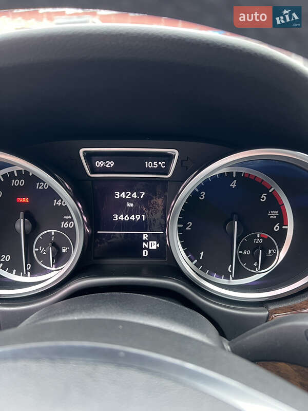 Внедорожник / Кроссовер Mercedes-Benz M-Class 2011 в Кицмани