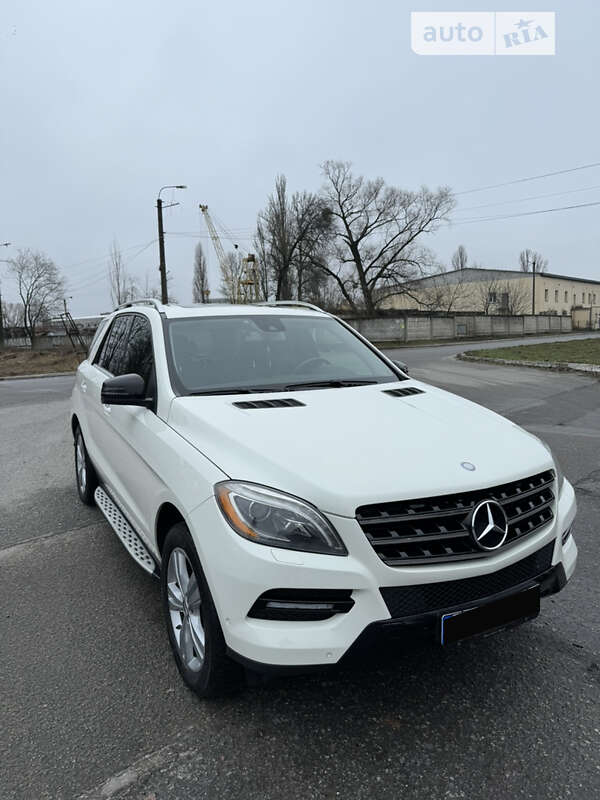 Внедорожник / Кроссовер Mercedes-Benz M-Class 2012 в Броварах