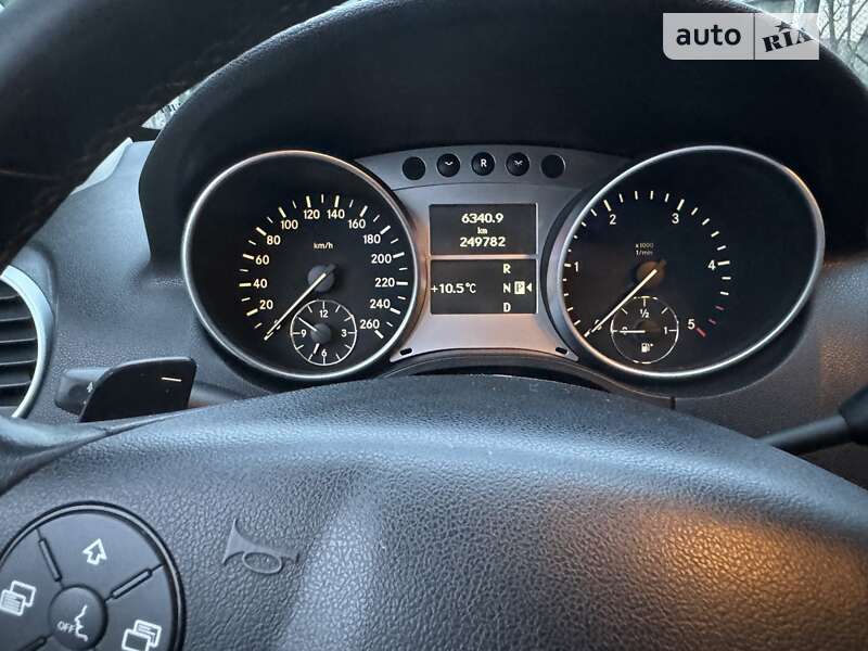 Внедорожник / Кроссовер Mercedes-Benz M-Class 2010 в Мукачево