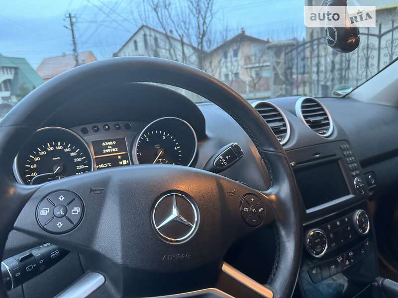Внедорожник / Кроссовер Mercedes-Benz M-Class 2010 в Мукачево