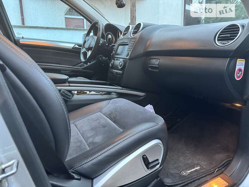 Внедорожник / Кроссовер Mercedes-Benz M-Class 2010 в Мукачево
