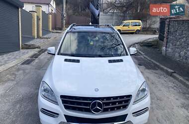 Внедорожник / Кроссовер Mercedes-Benz M-Class 2015 в Киеве