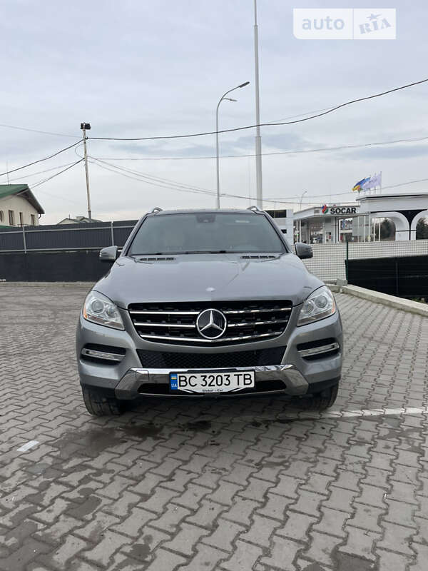 Внедорожник / Кроссовер Mercedes-Benz M-Class 2011 в Львове