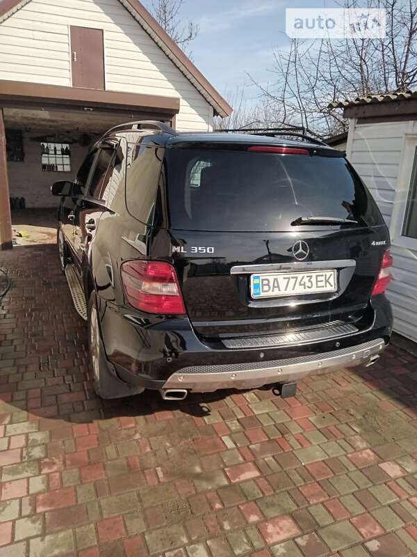 Внедорожник / Кроссовер Mercedes-Benz M-Class 2007 в Новоукраинке