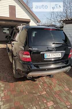 Внедорожник / Кроссовер Mercedes-Benz M-Class 2007 в 